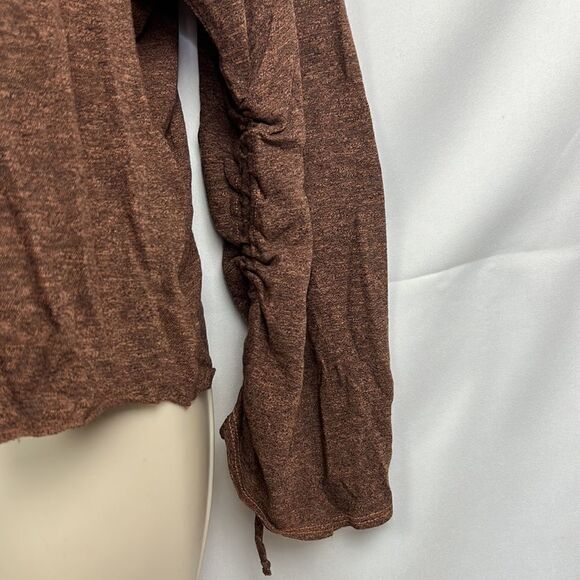 Lanston REVOLVE brown knit oversized ruched long sleeve top NWT size XS - Picture 4 of 12